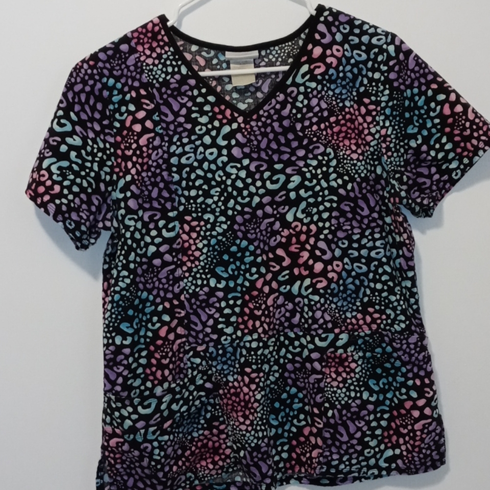 Scrub Leopard Print